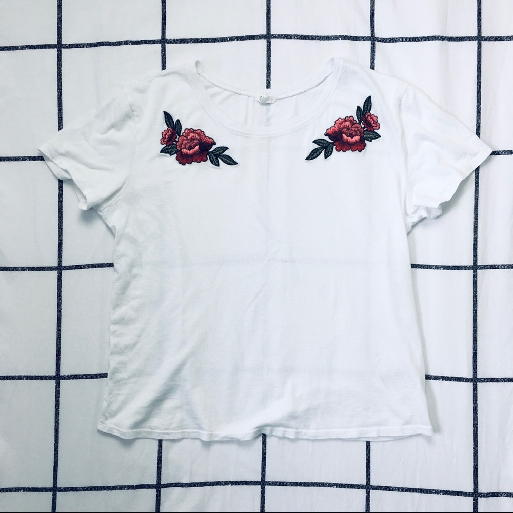✰ garage rose embroidery tee